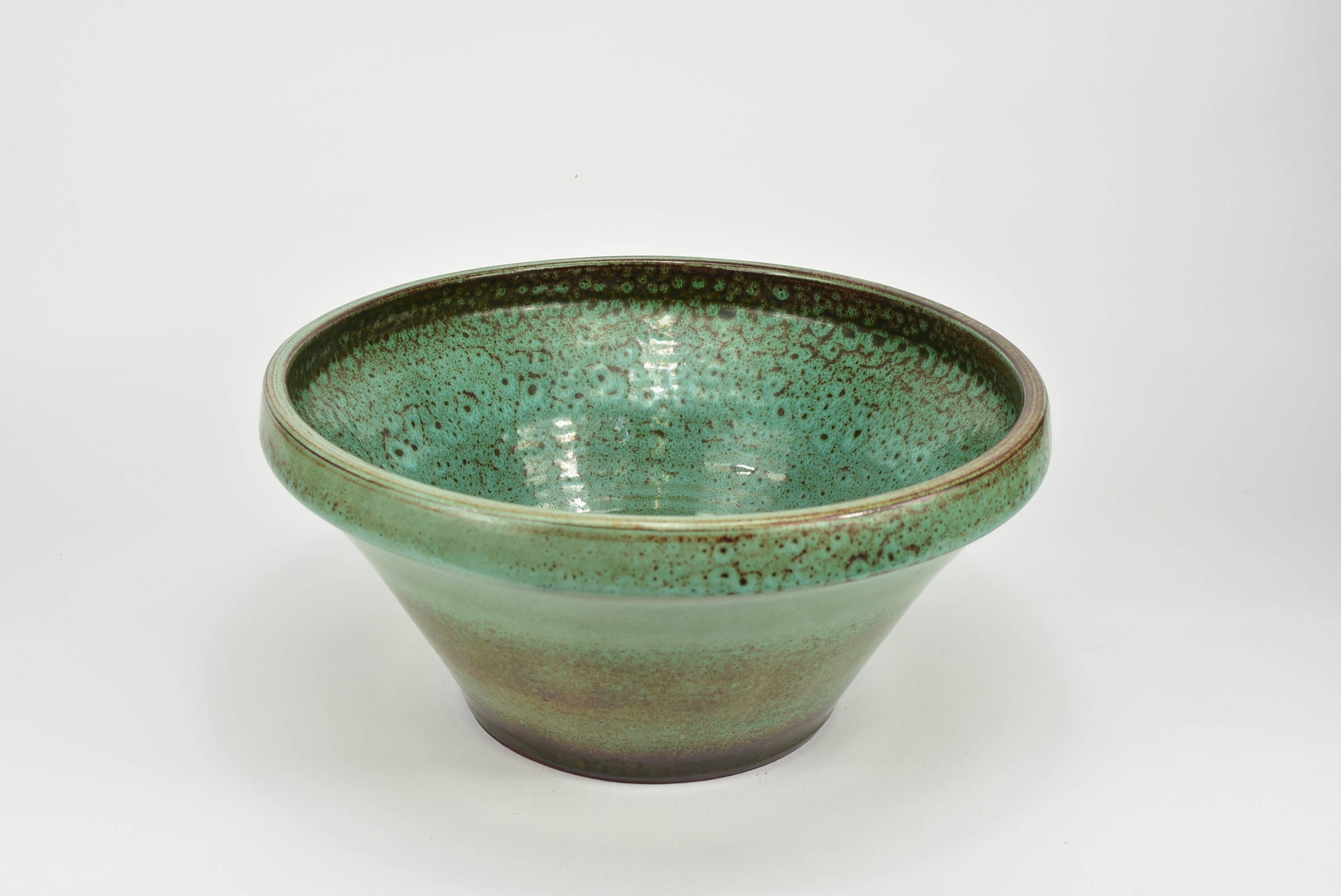 green enameled basin