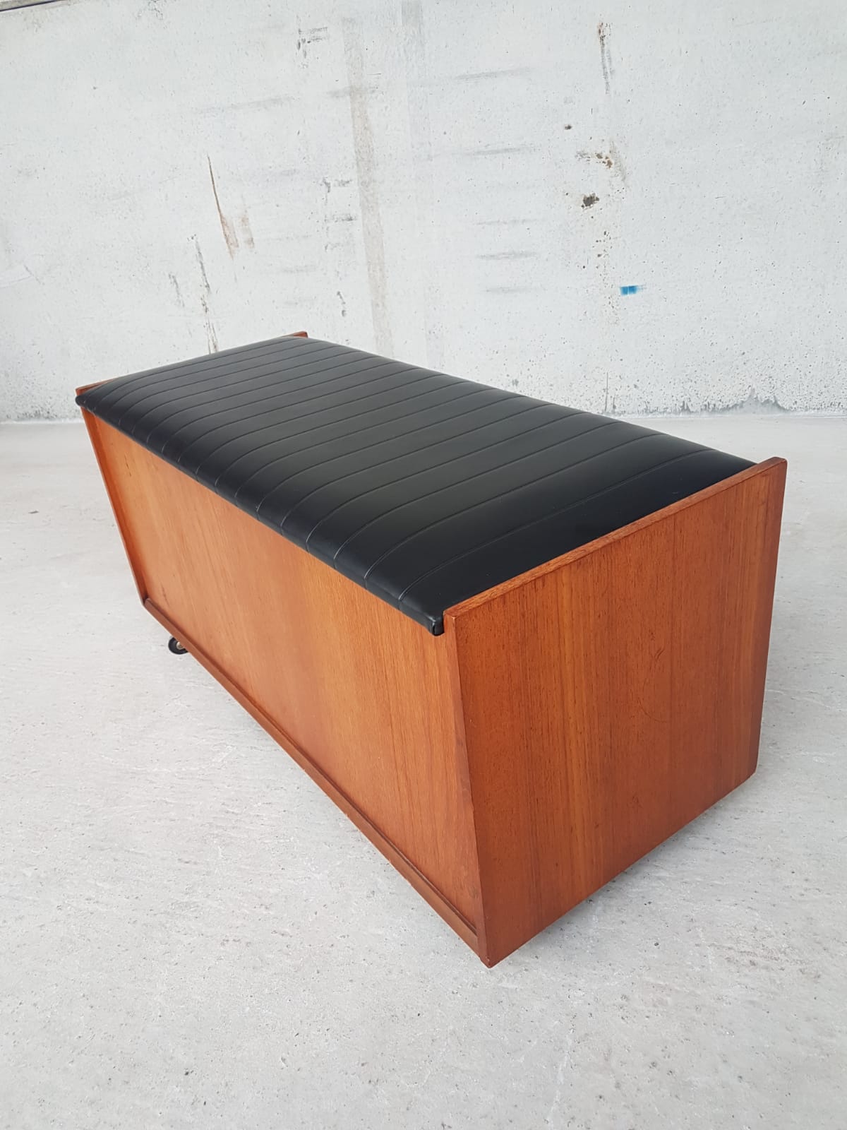 Vtg Mid Century Teak Blanket Ottoman Storage Chest Trunk Window Box Seat Bench