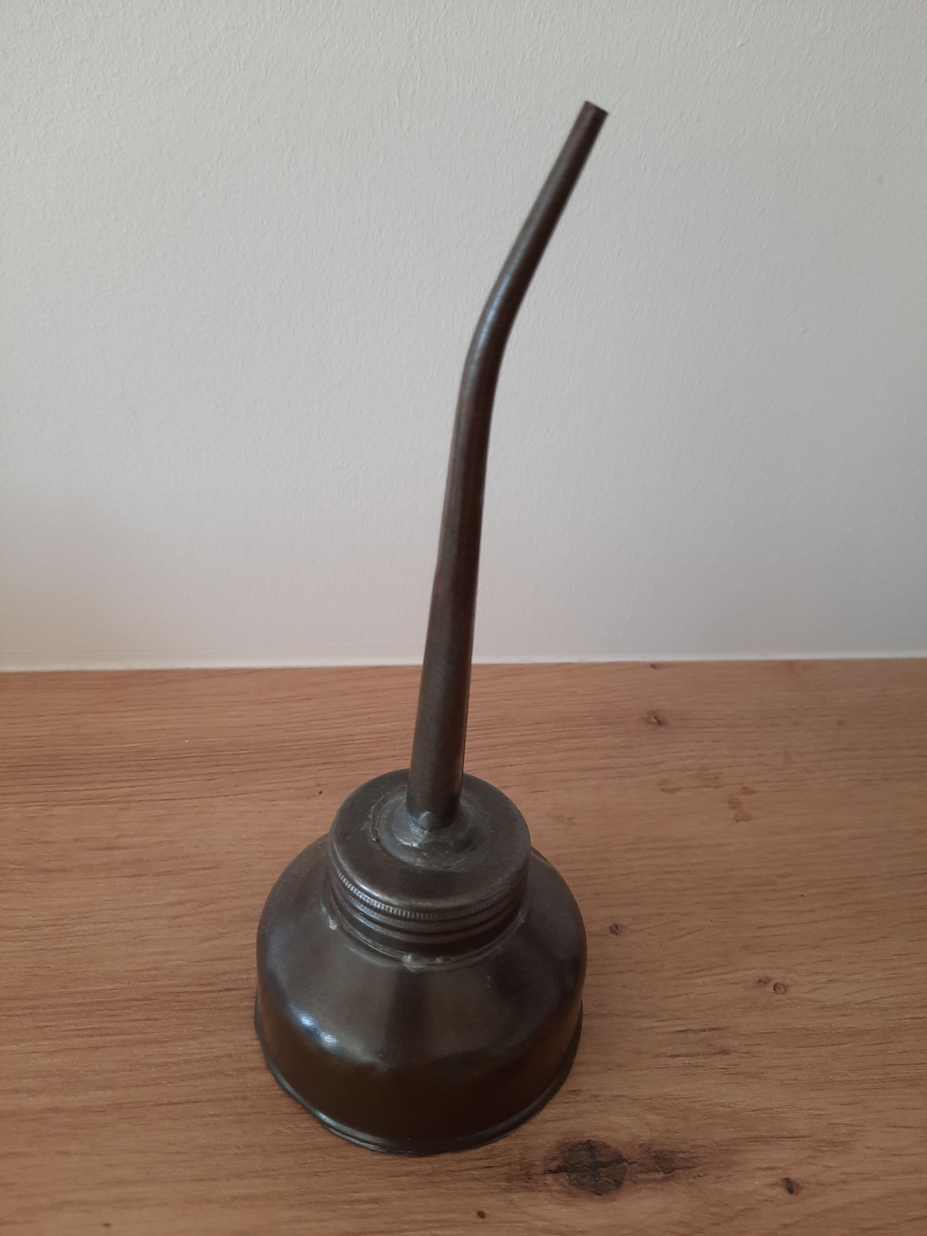 Oil burette