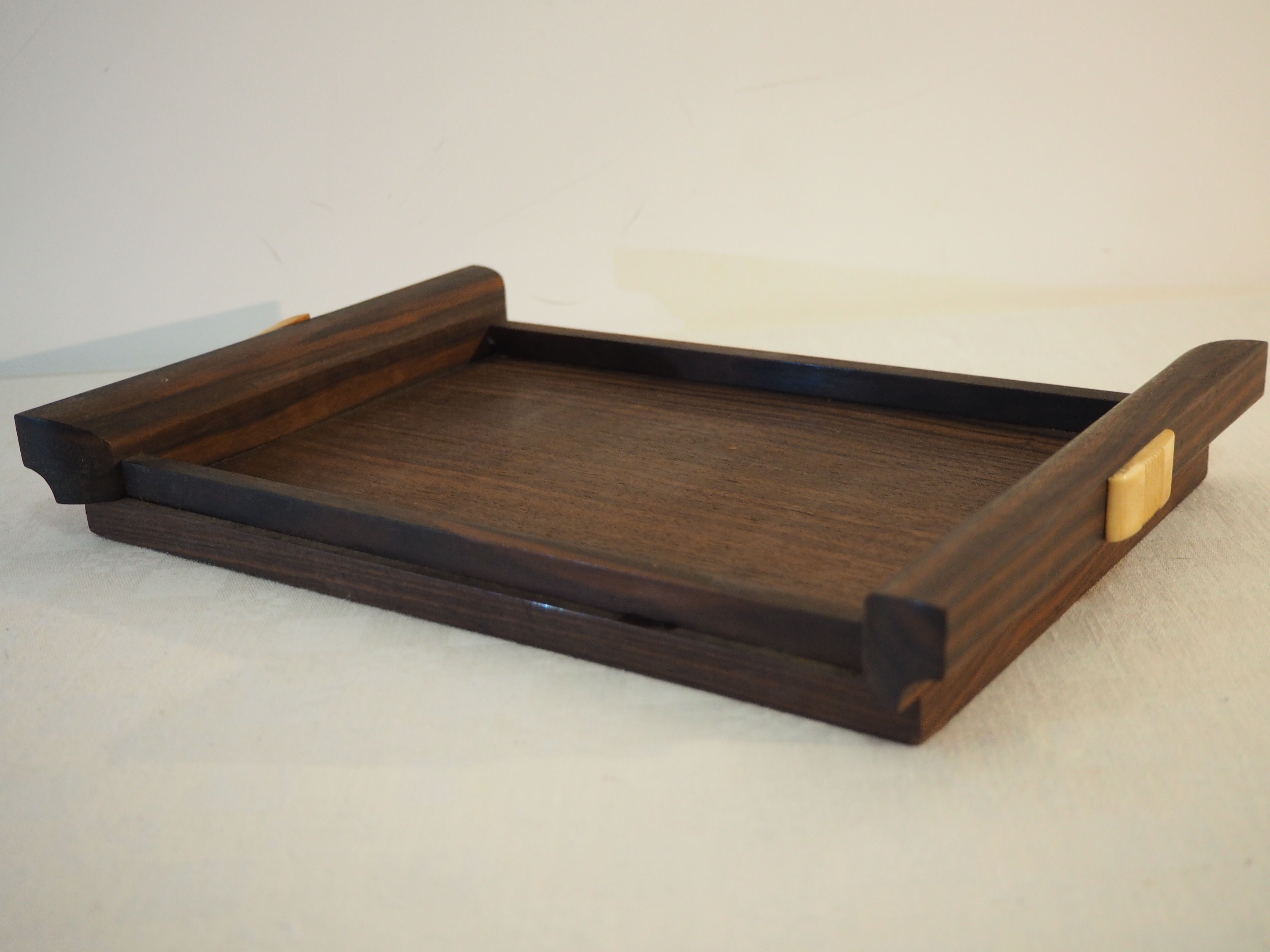 Tray 1930 in rosewood and in bakelite