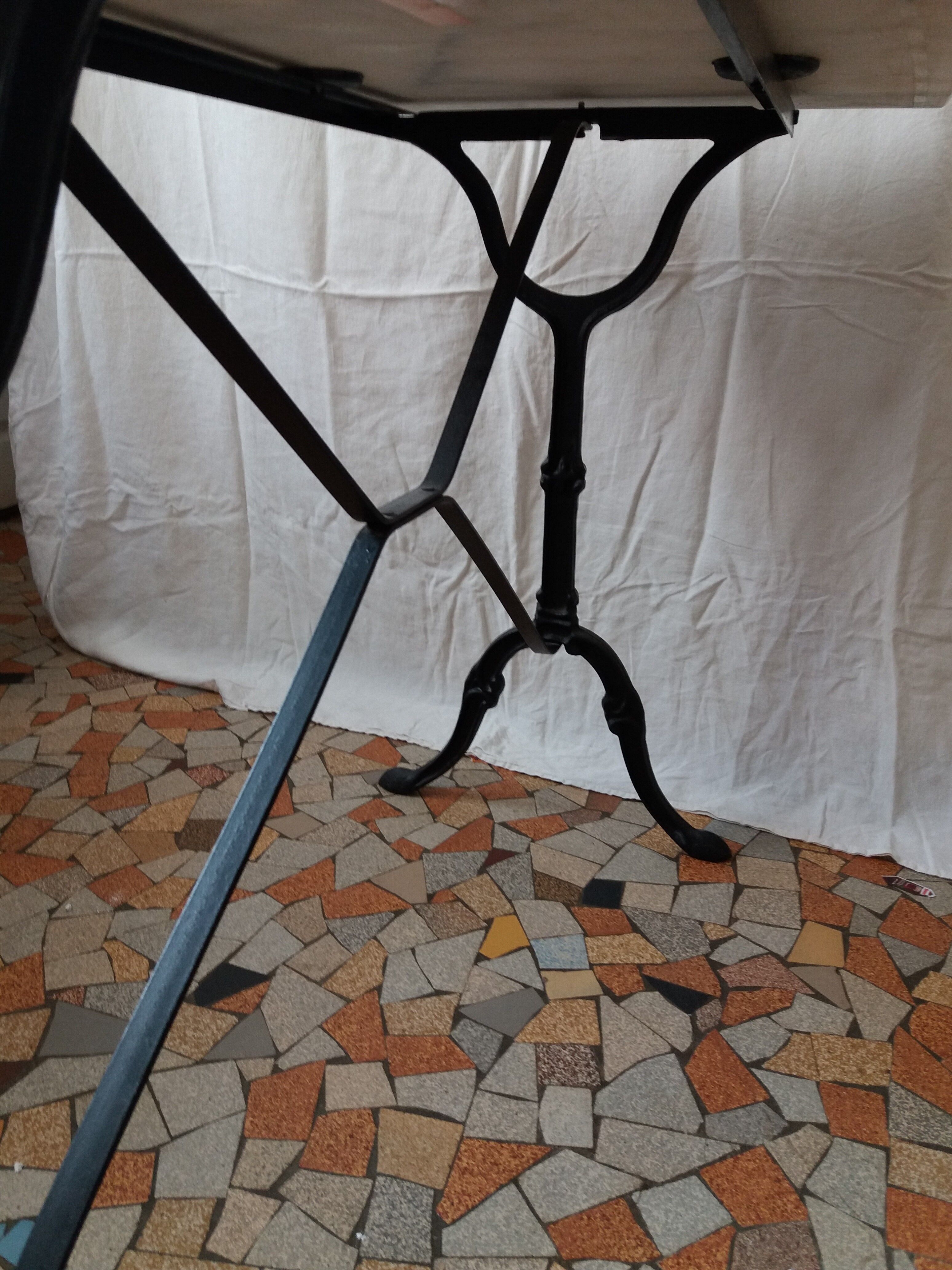 Table bistrot en marbre