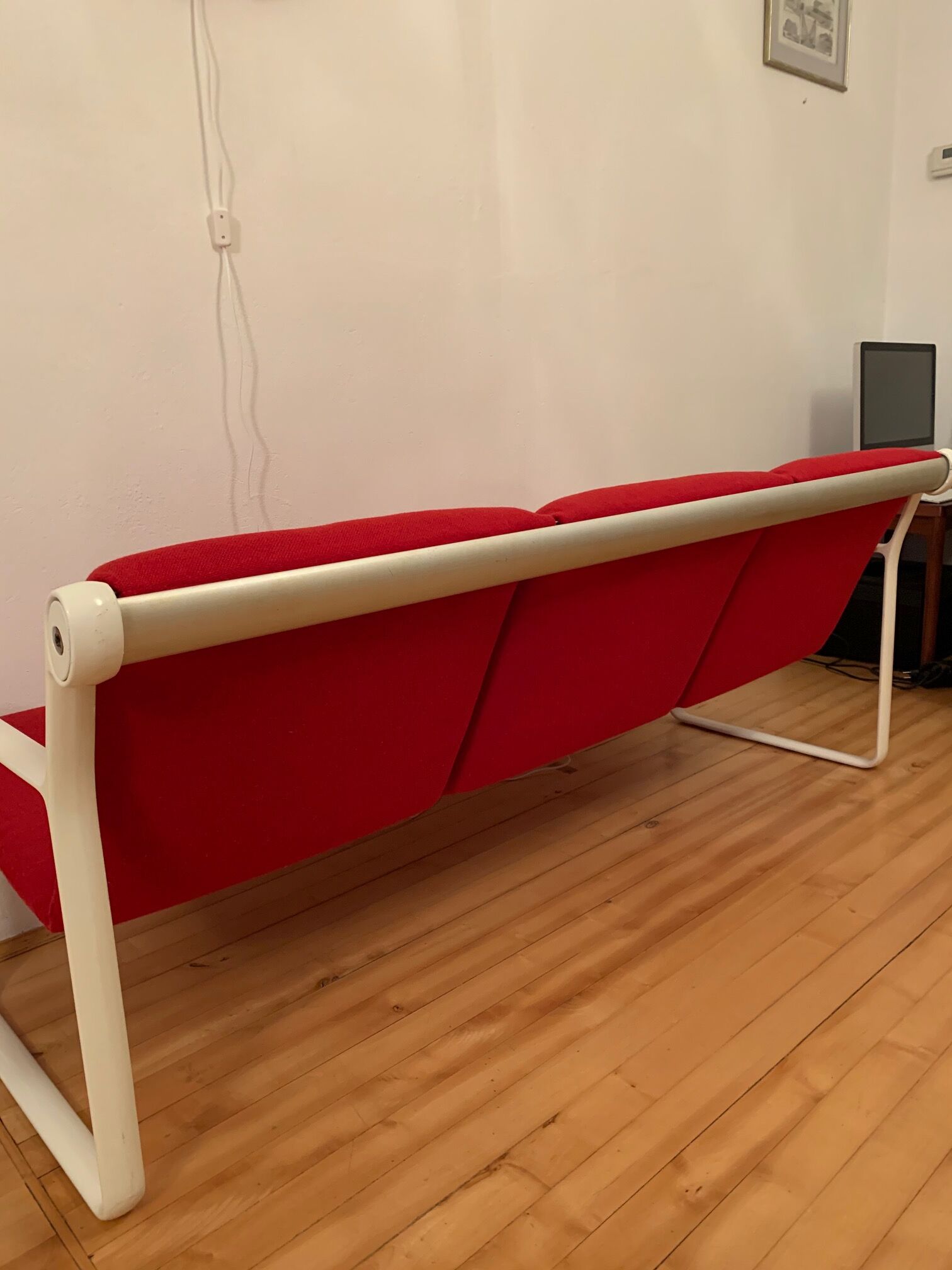 Designer sofa by Bruce Hannah and Andrew Morrison, Knoll from the '70s