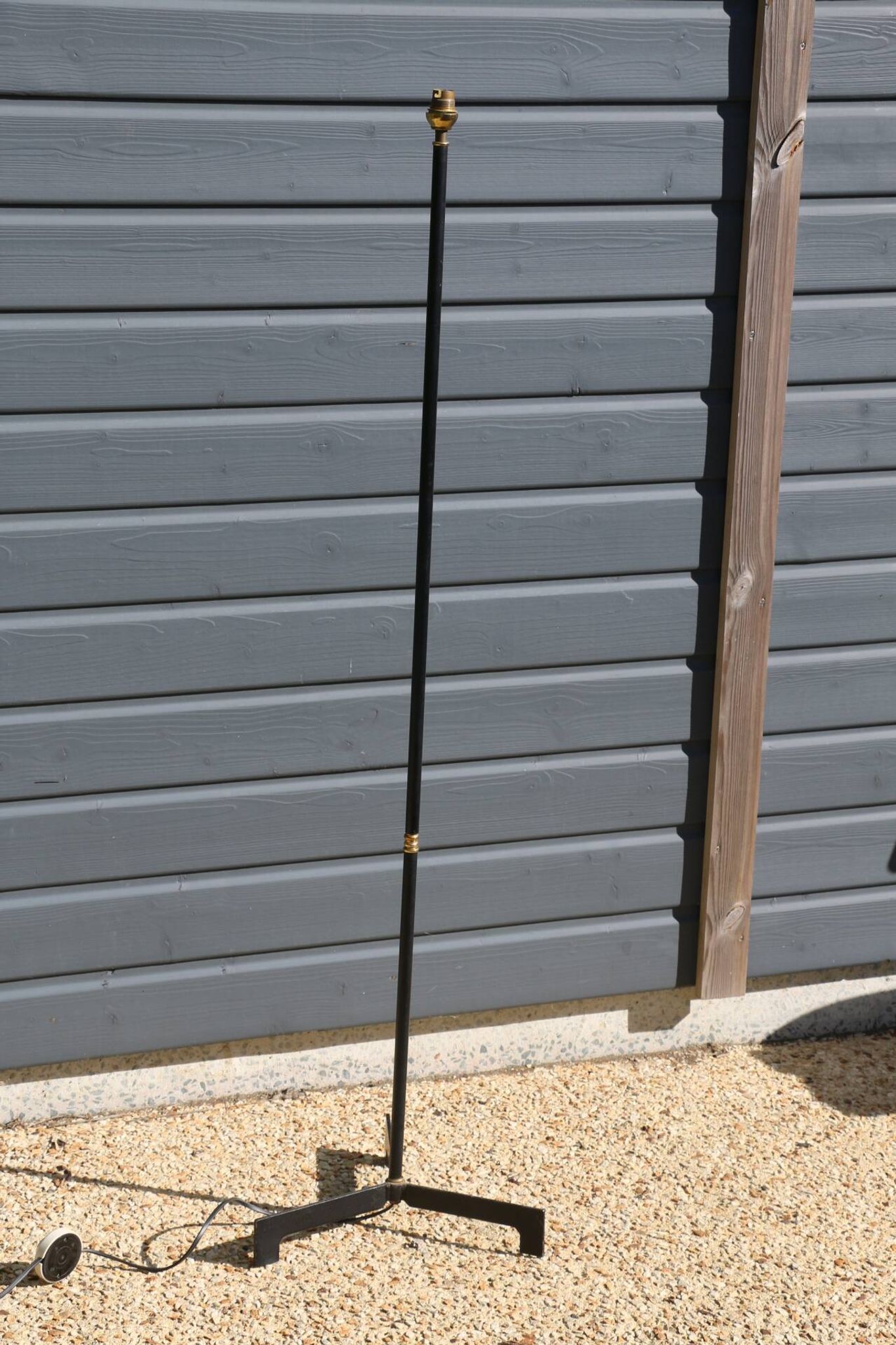 Lampadaire moderniste métal bois