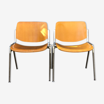 Pair of dsc 106 chairs from Giancarlo Piretti