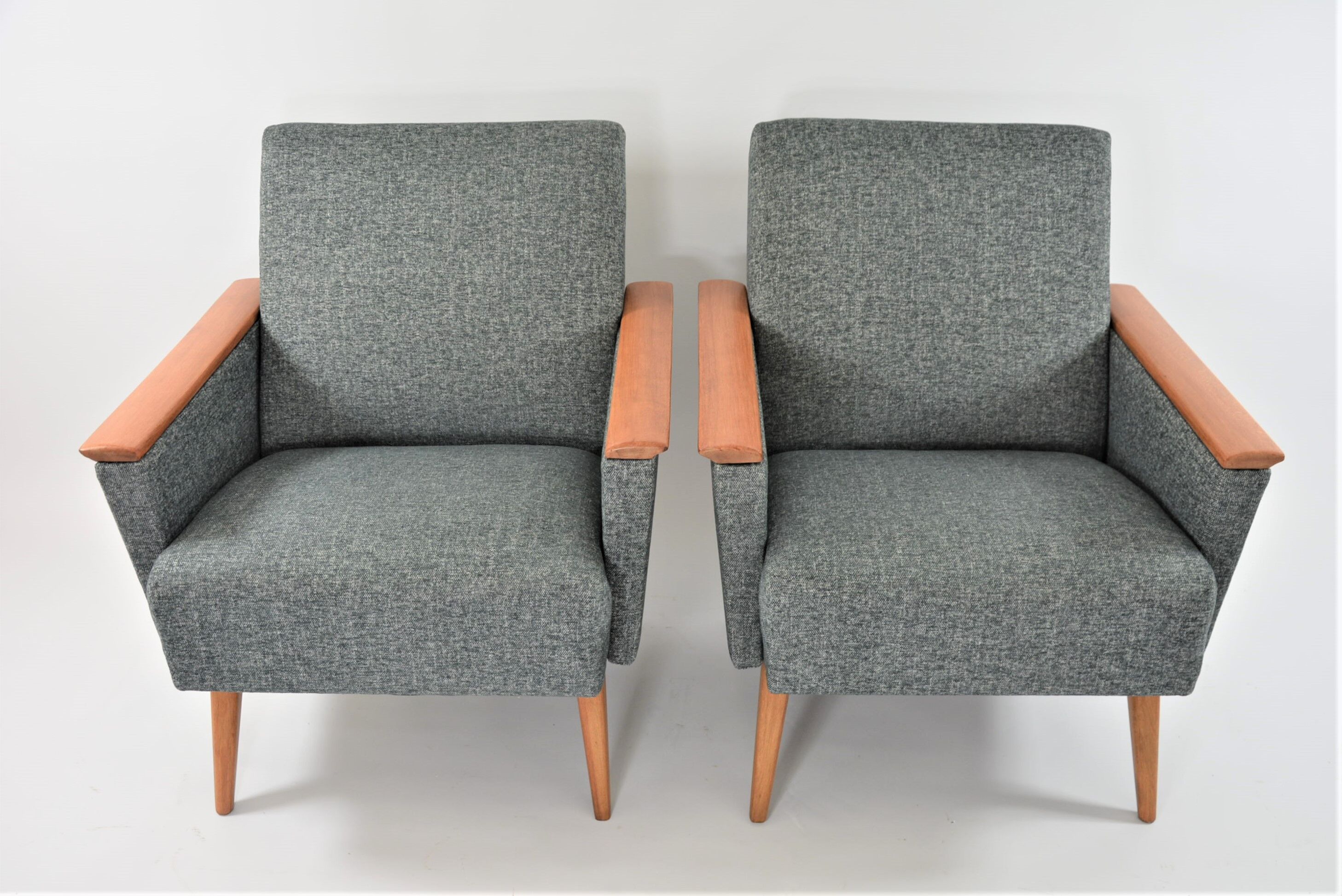 Fauteuil carre gris chiné