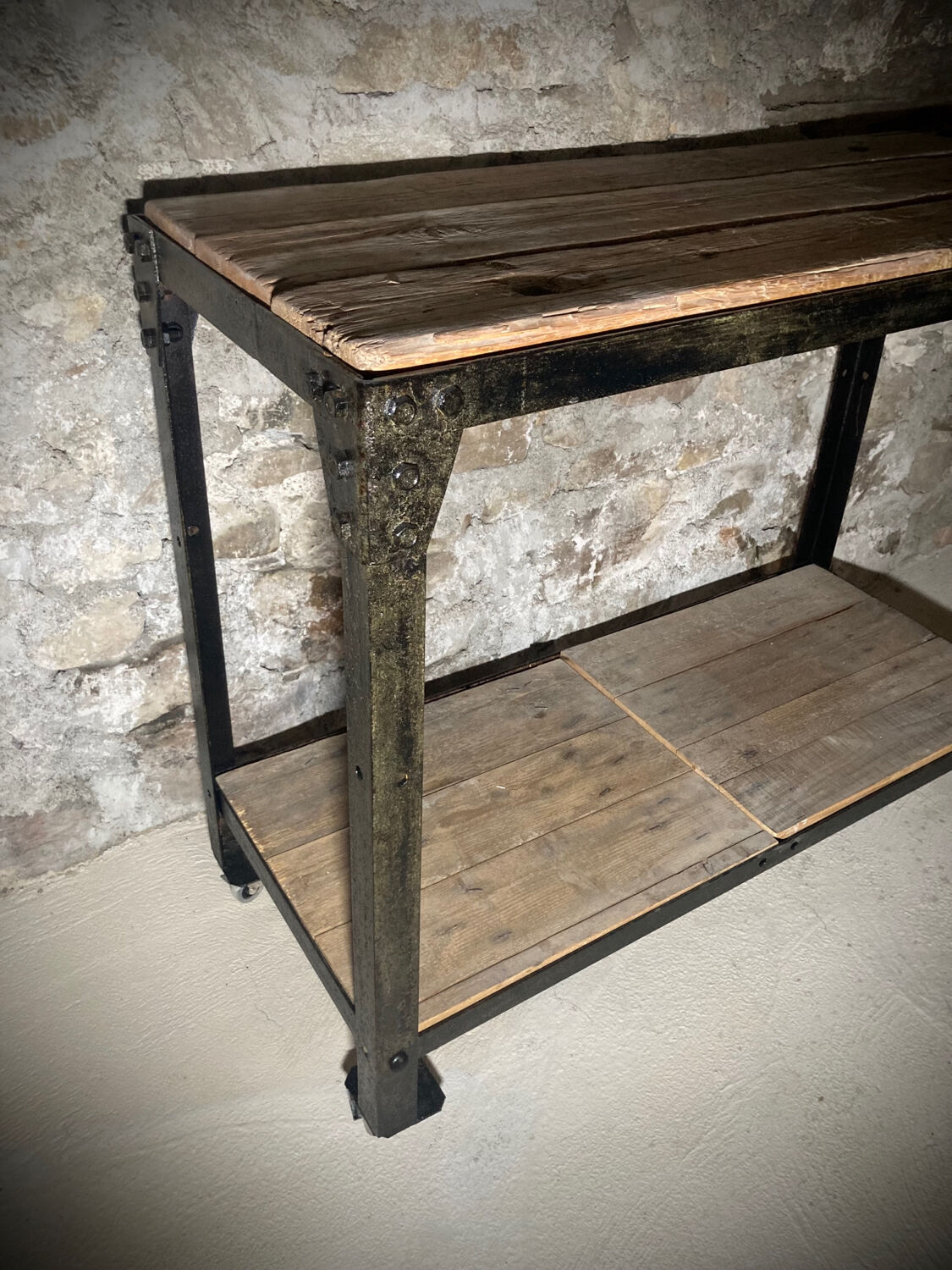 Industrial workbench