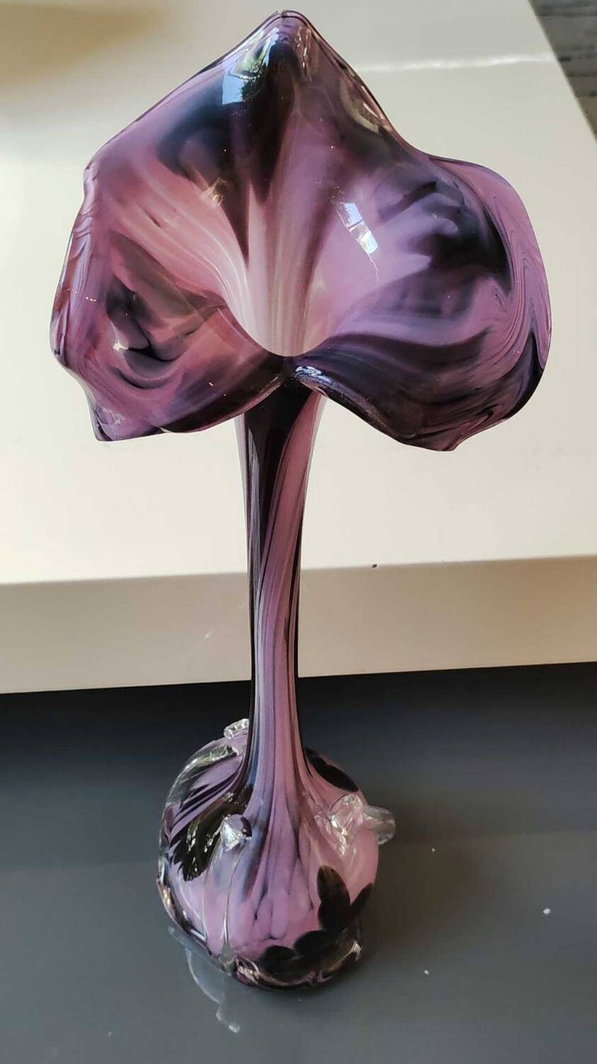 Elegant Large vase, Murano/Italy. Floral/Calla shape collar. Decorated with scrolls/lilac/plum waves. High 43 cm