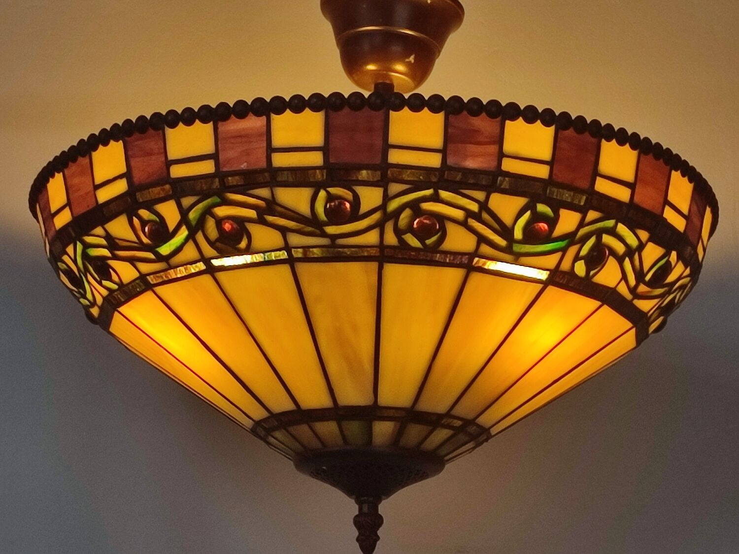 Vintage Tiffany style ceiling lamp