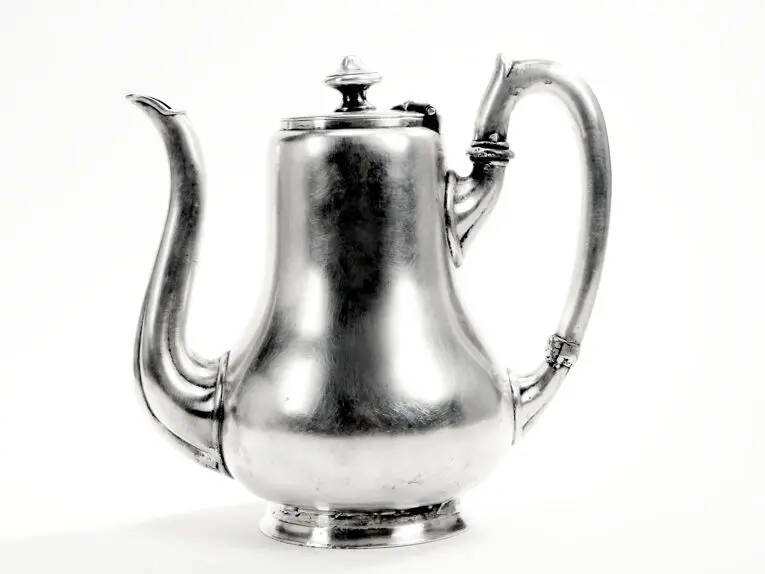 Pichet, classicisme, laiton argenté, Austro-Hongrie, 19e siècle