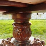 Round table with 3 extensions