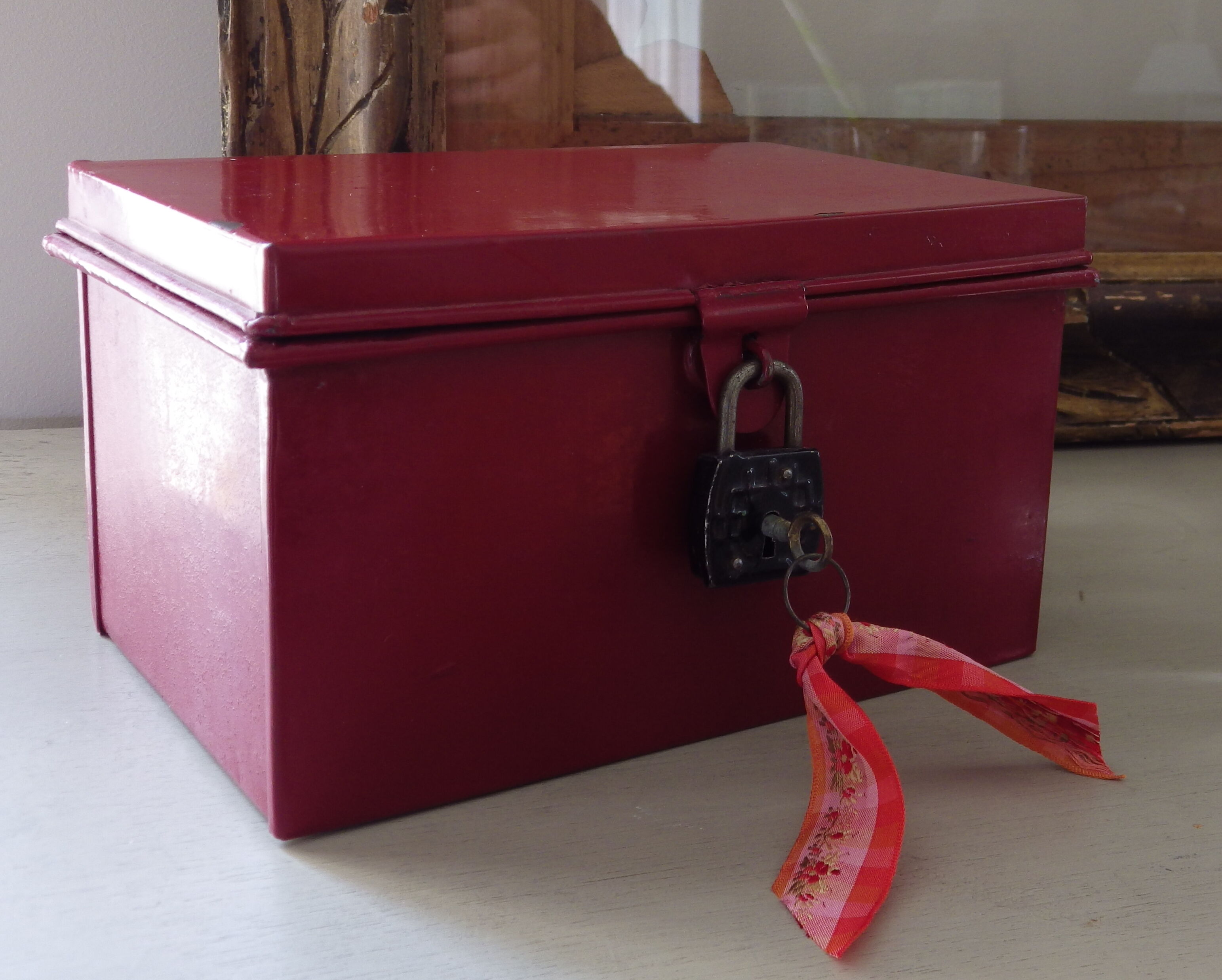 Small red chest