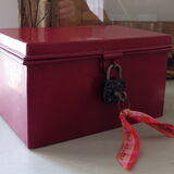Small red chest