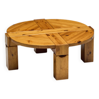 Table basse brutaliste en pin, Suède, années 1970