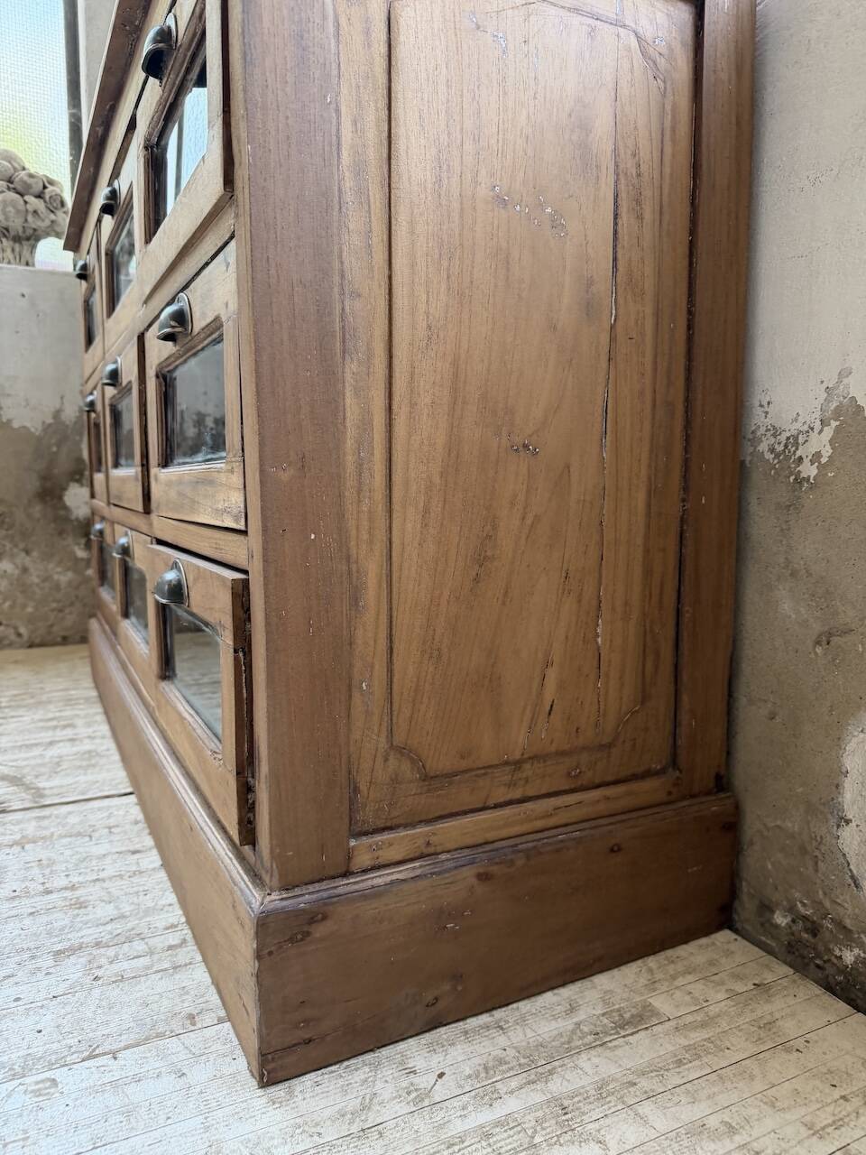 Grainetier meuble de métier en noyer 1950