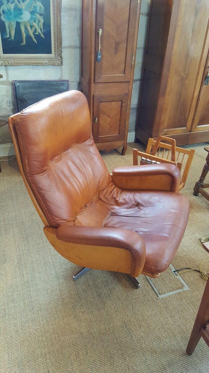 Lounge chair edited by Ring mobelfabrikk Scandinavian leather