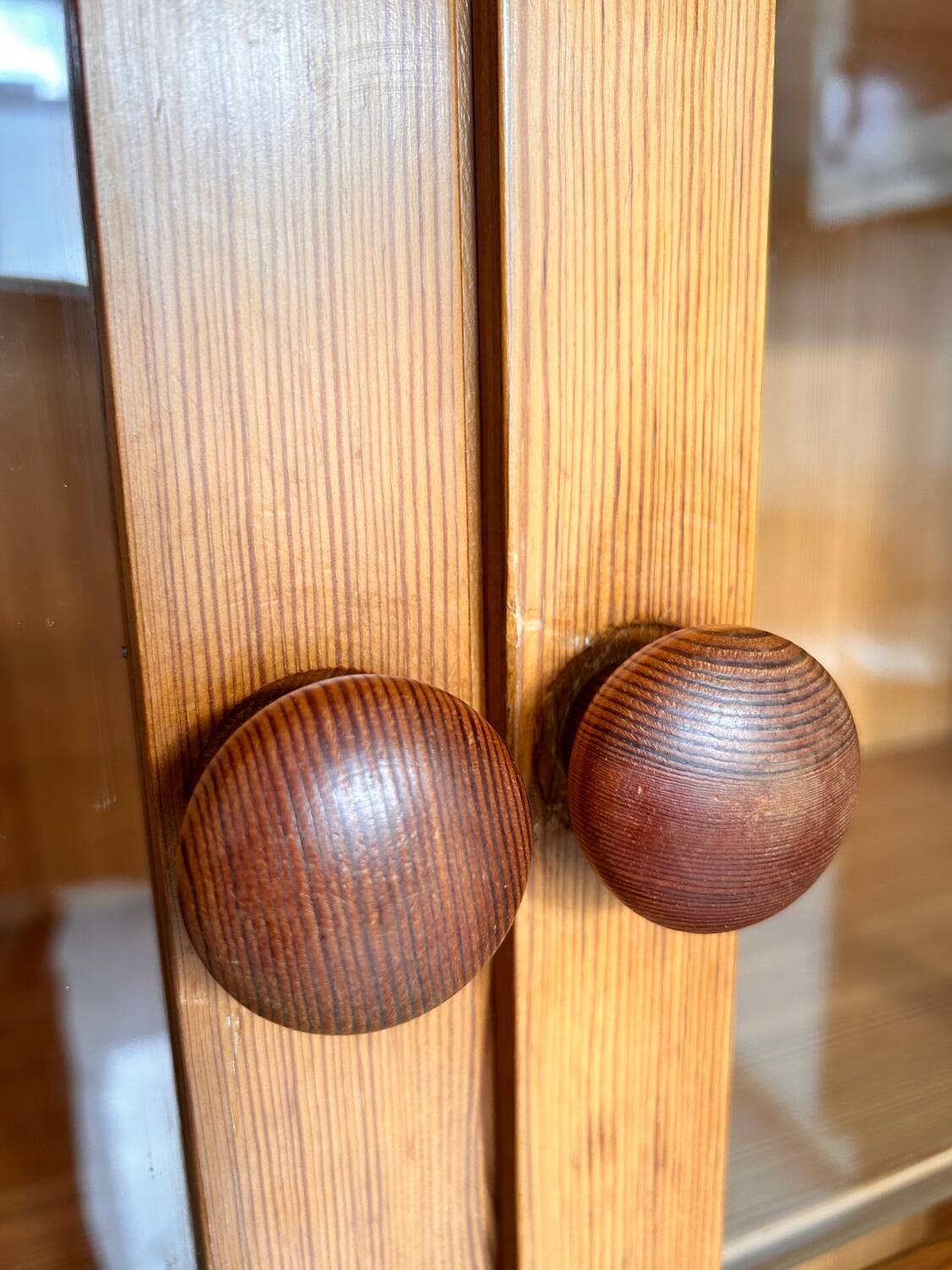 Vitrine en pin années 80