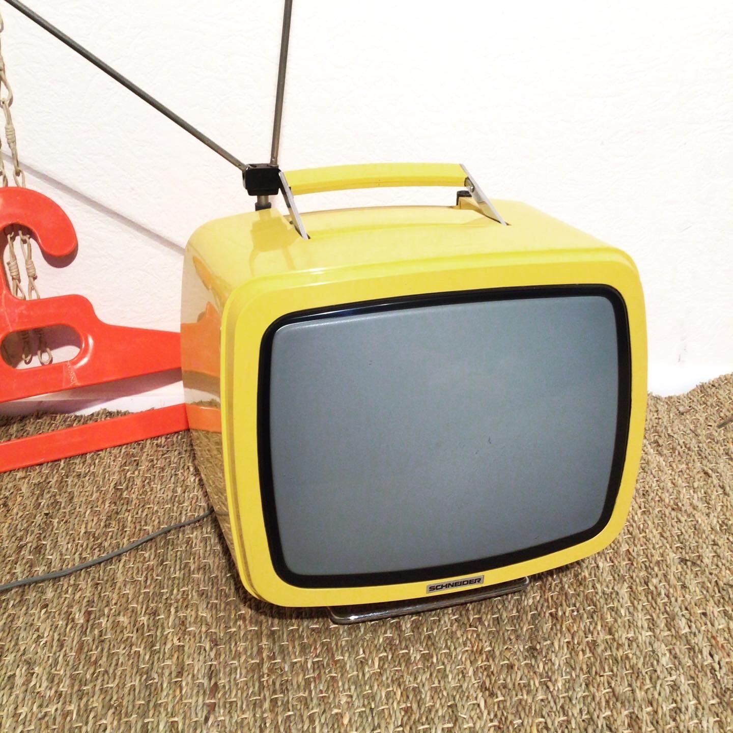 Schneider Popsy TV