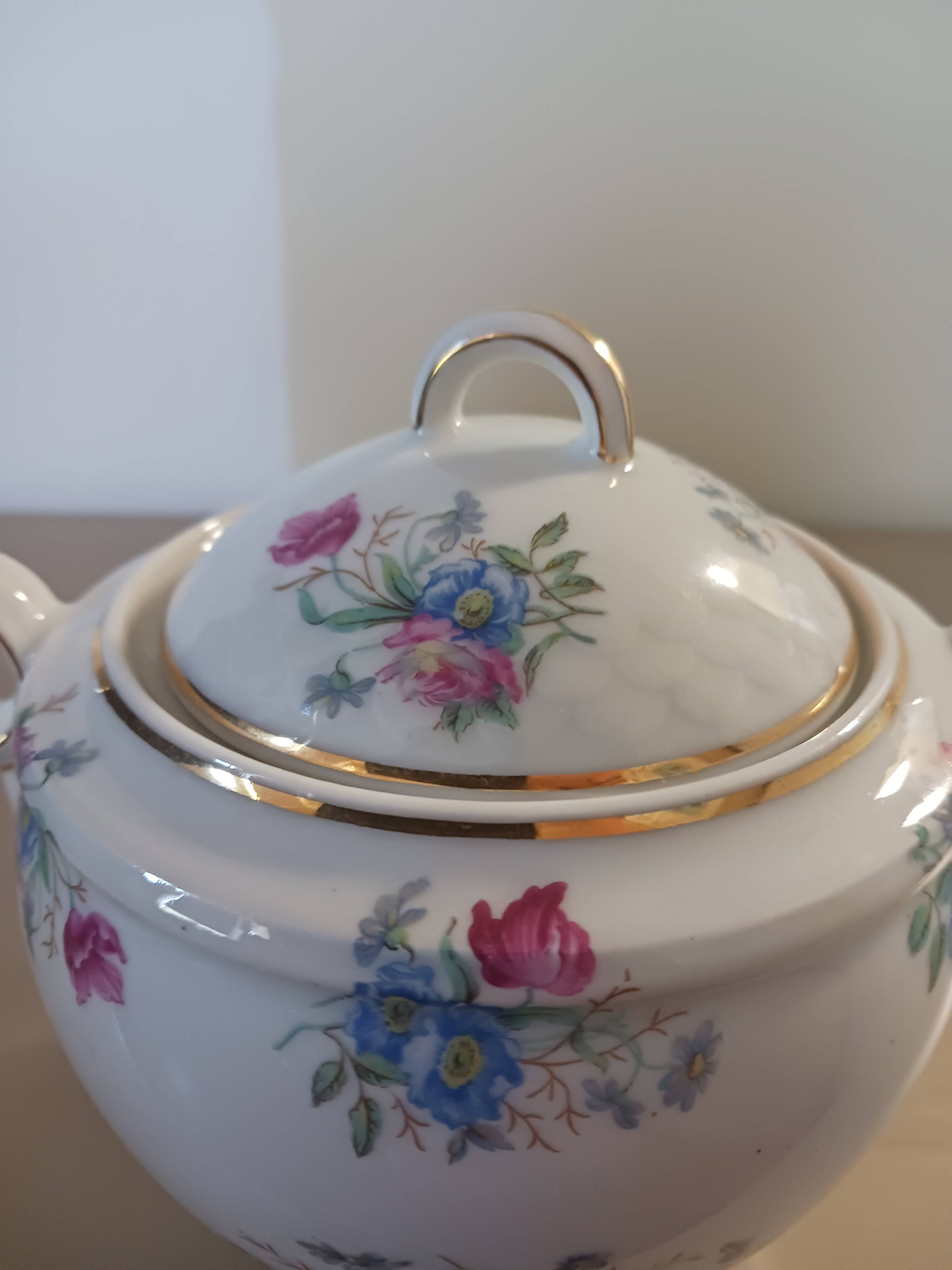 Haviland Limoges porcelain sugar bowl