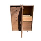 Drawer cabinet