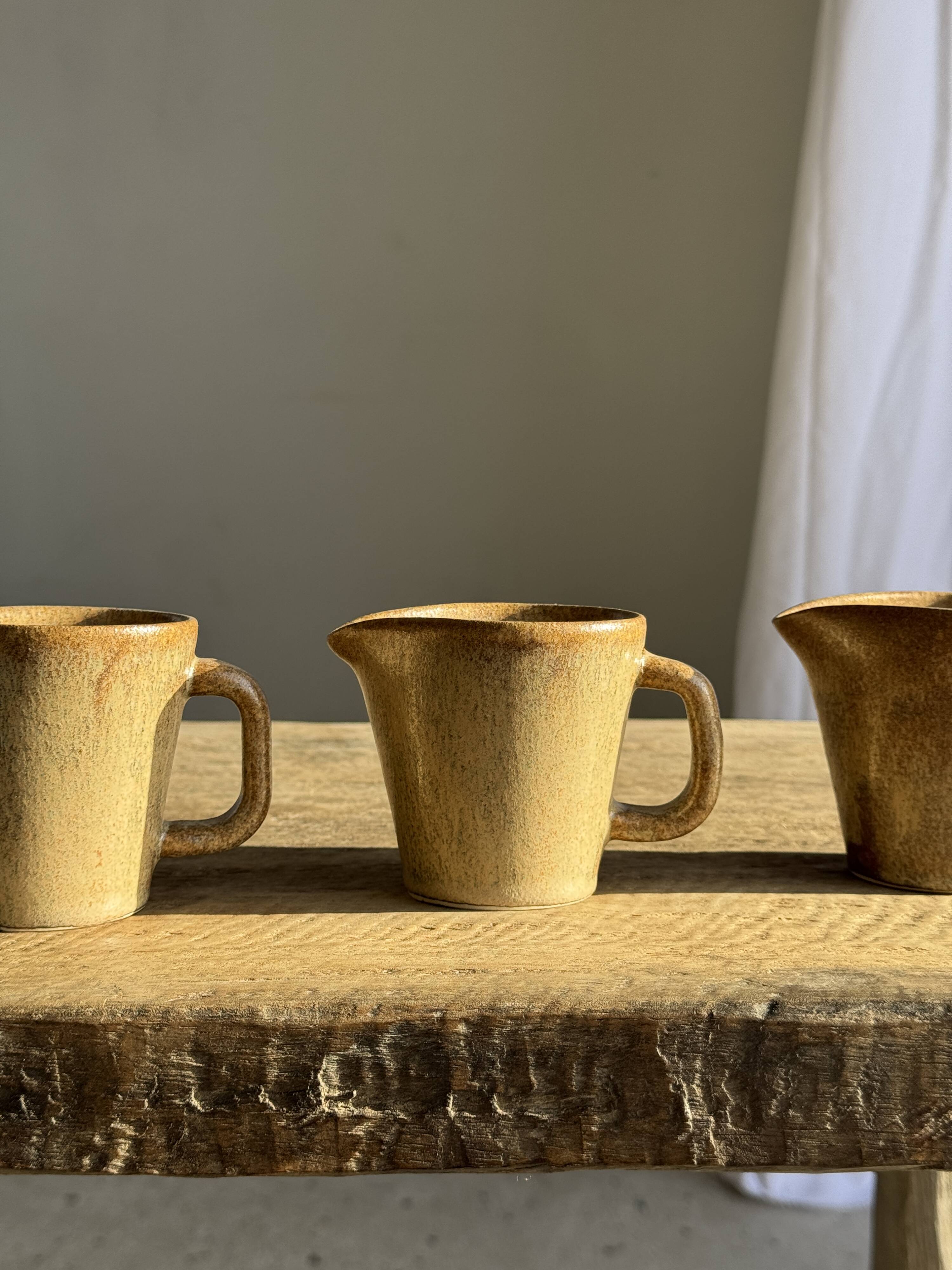 Set of 3 small jugs or milk pots in stoneware H8 D8.5