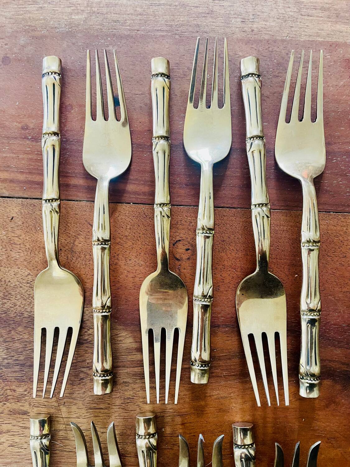 Housewife Table cutlery for 6 people. bamboo brass 78 pieces