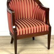 Elegant classic style armchair for the living room, walnut veneer and finished
