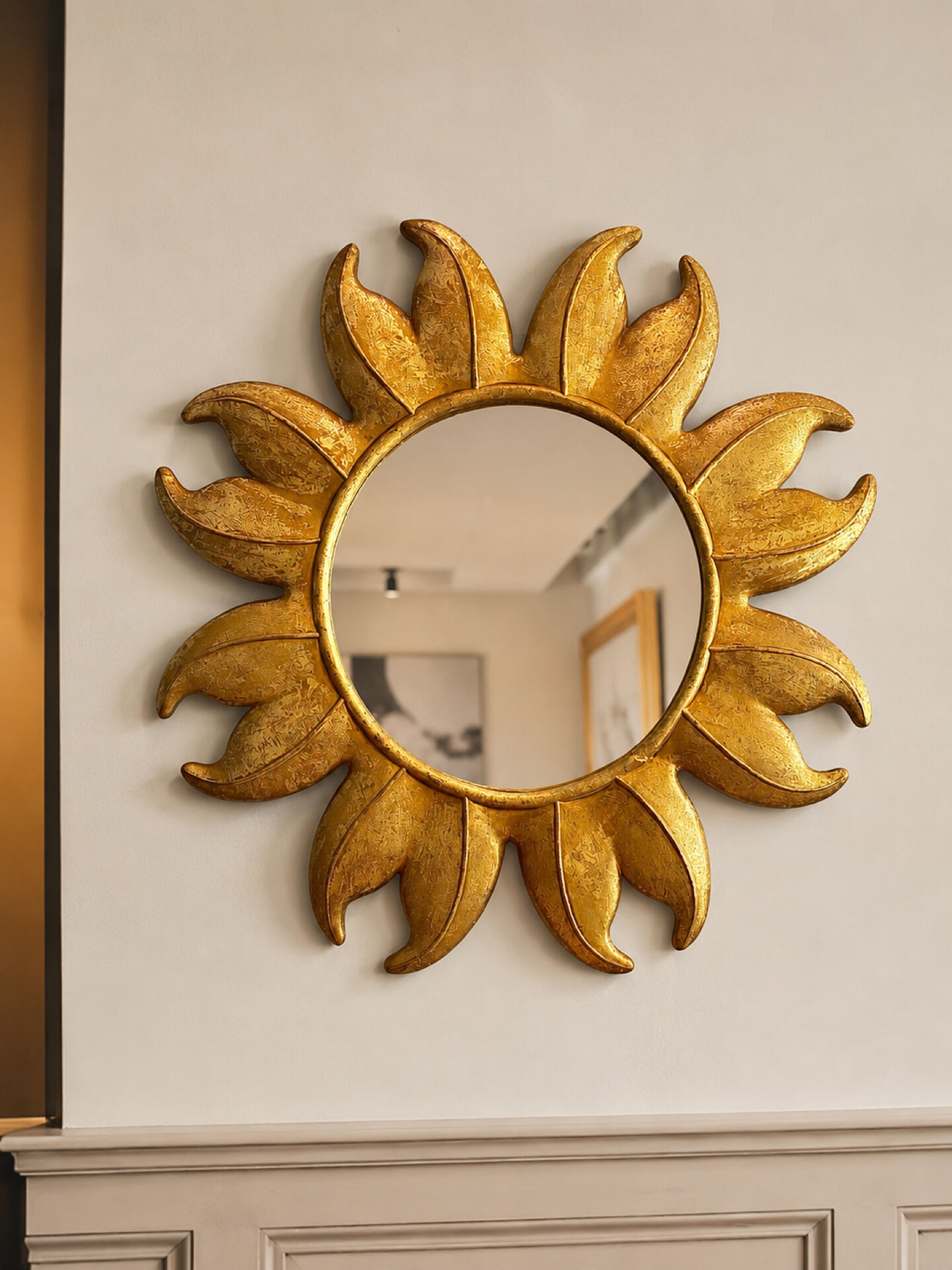 Large sun mirror in resin