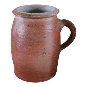 Round-handled terracotta pot vase
