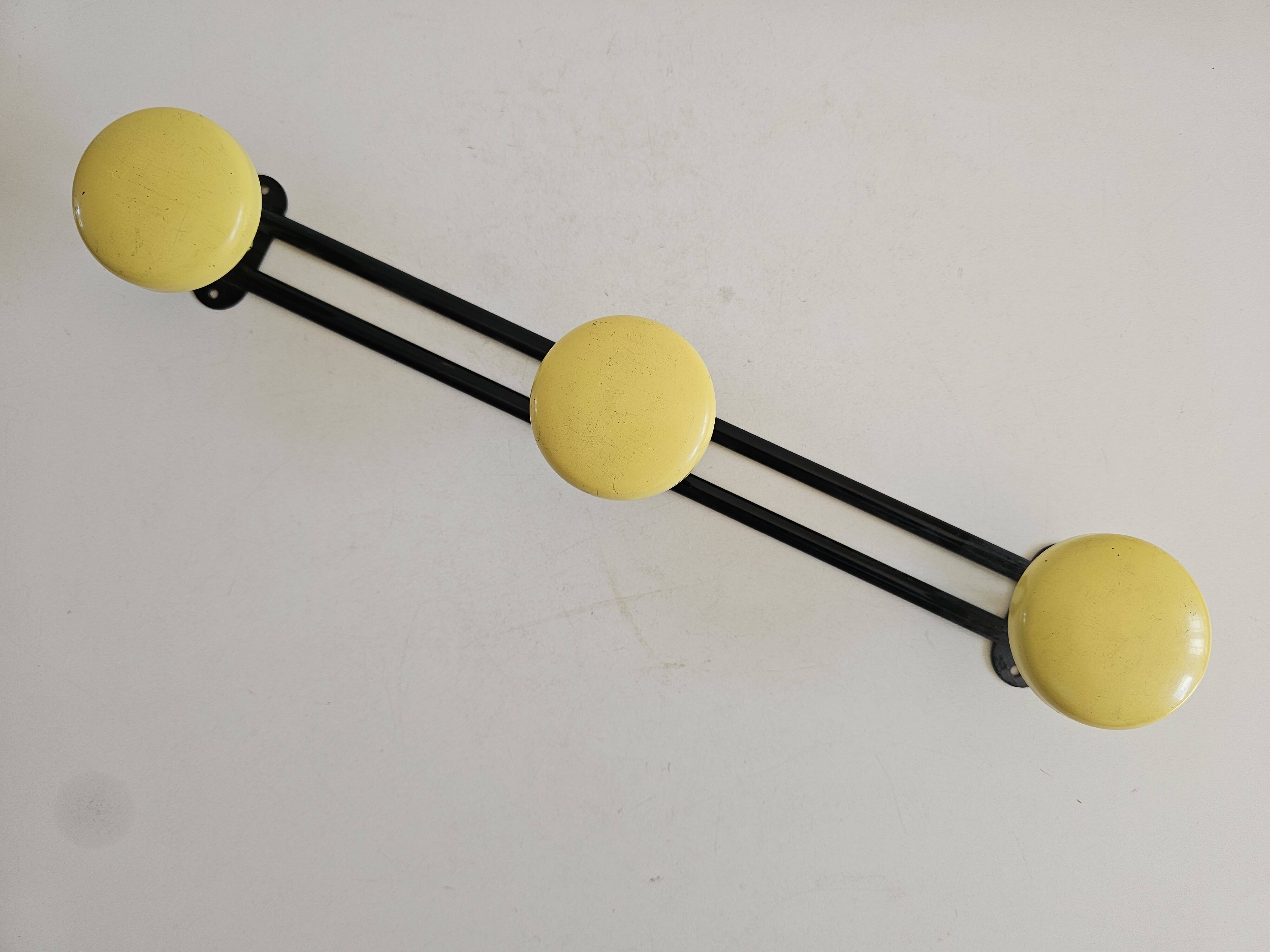 Black and yellow metal wall coat rack (3 hooks)