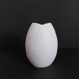 Small Kaiser biscuit vase