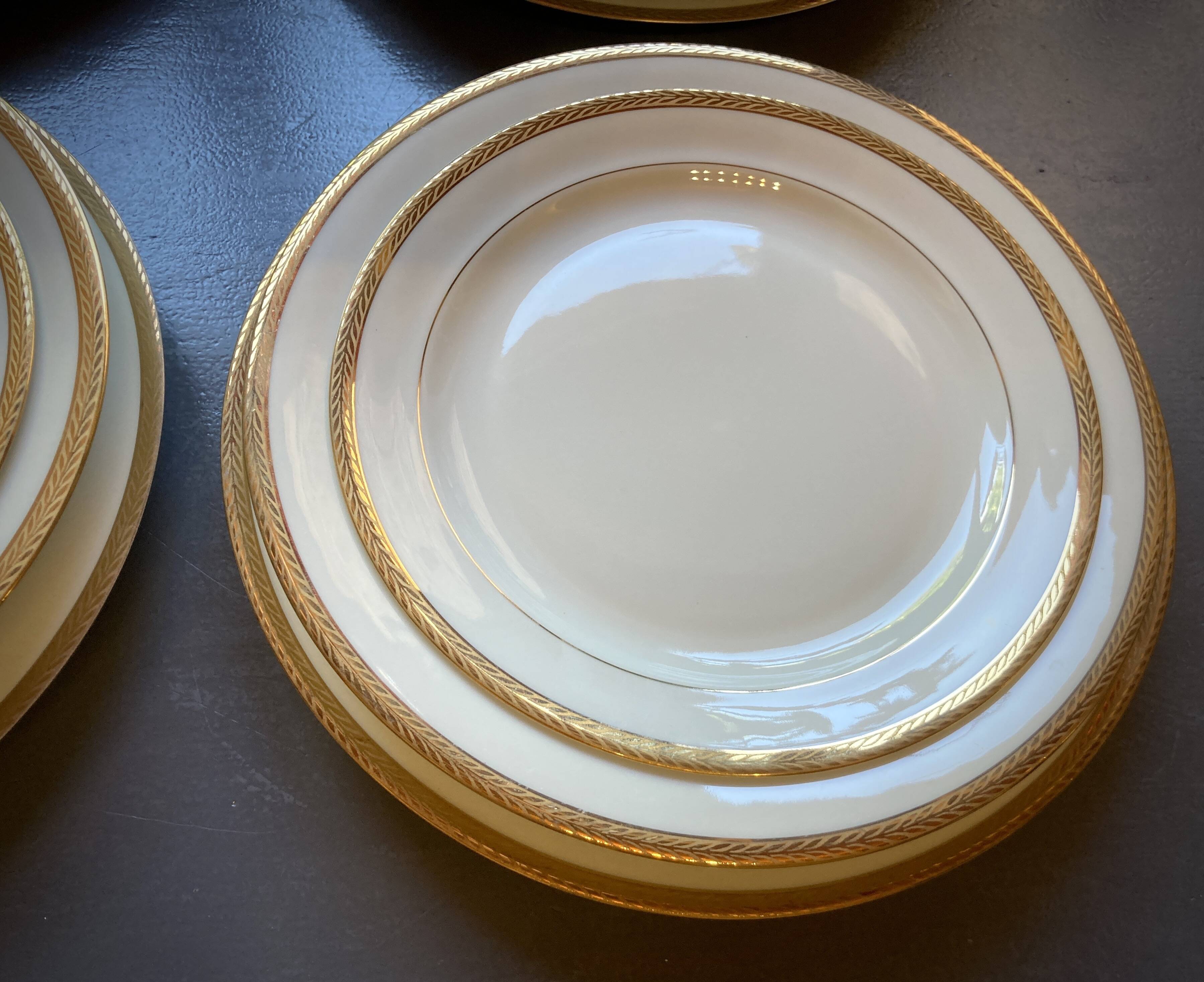 Limoges Porcelain Maison Ternet 12 pieces