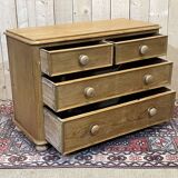 English chest of drawers of the nineteenth century in fir