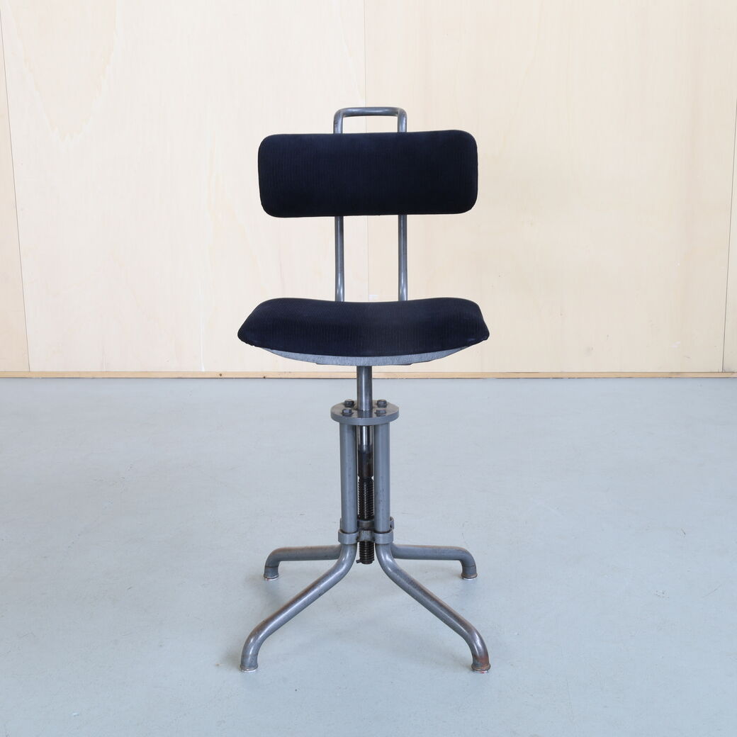 Industrial Design Office Chair model 353 by W.H. Gispen, 1930s