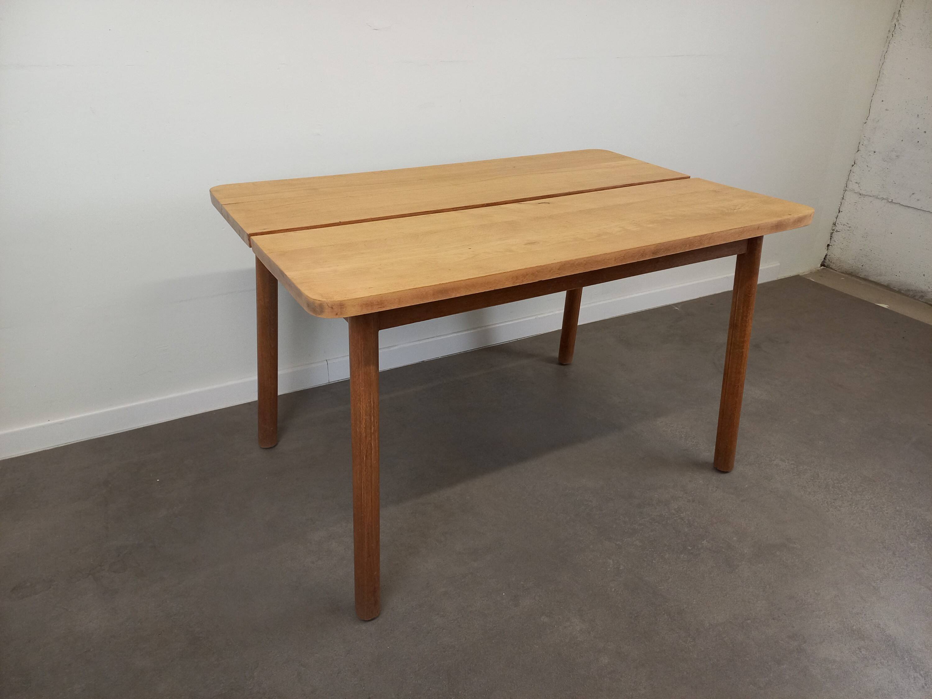 Pierre Gautier Delaye dining table attribution