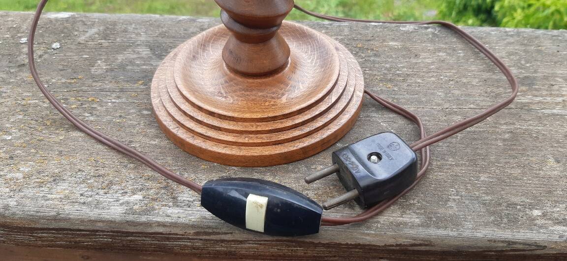 Art Deco turned wood lamp