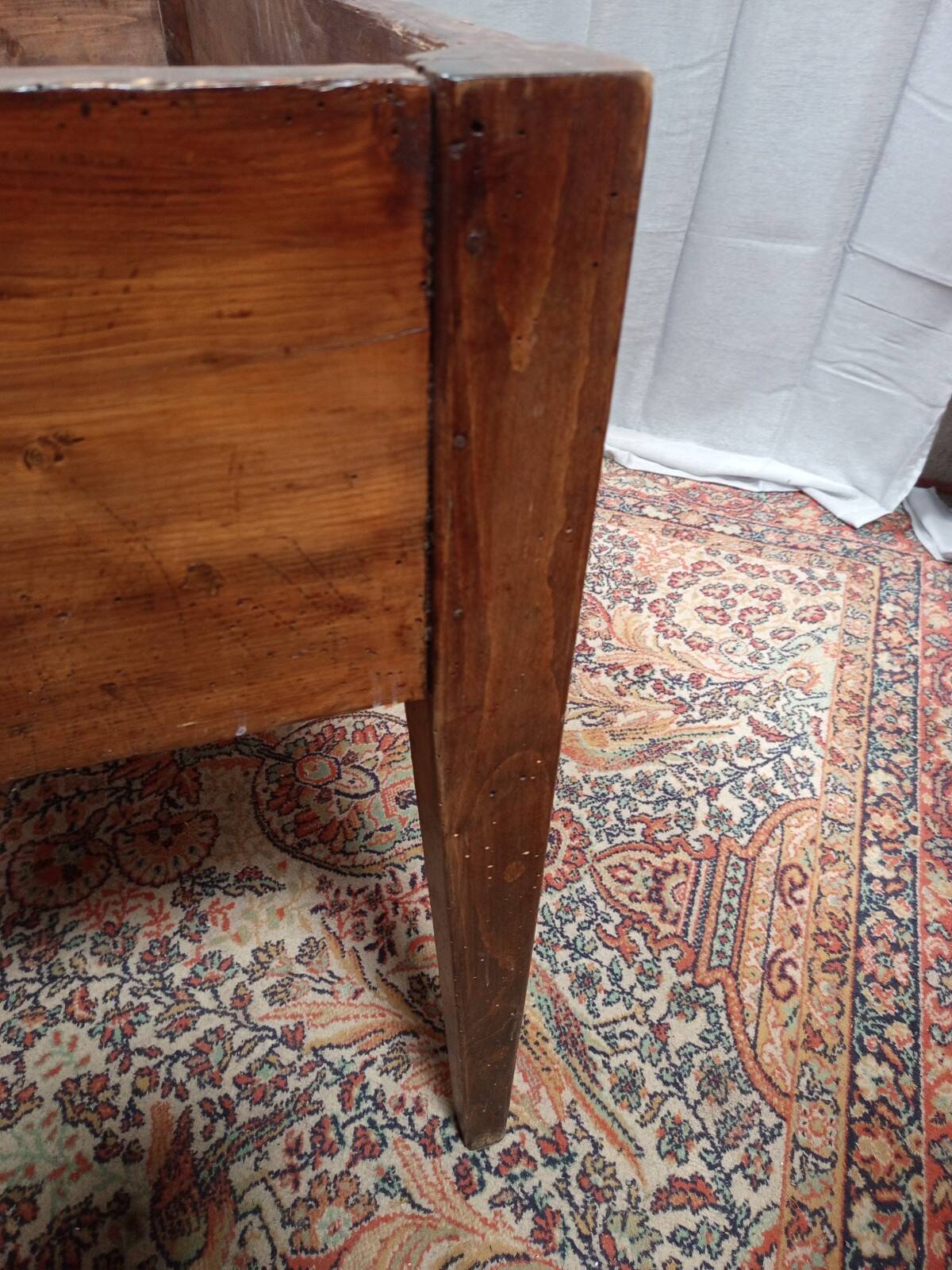 Table with a kneading trough in beech from the 19th century.