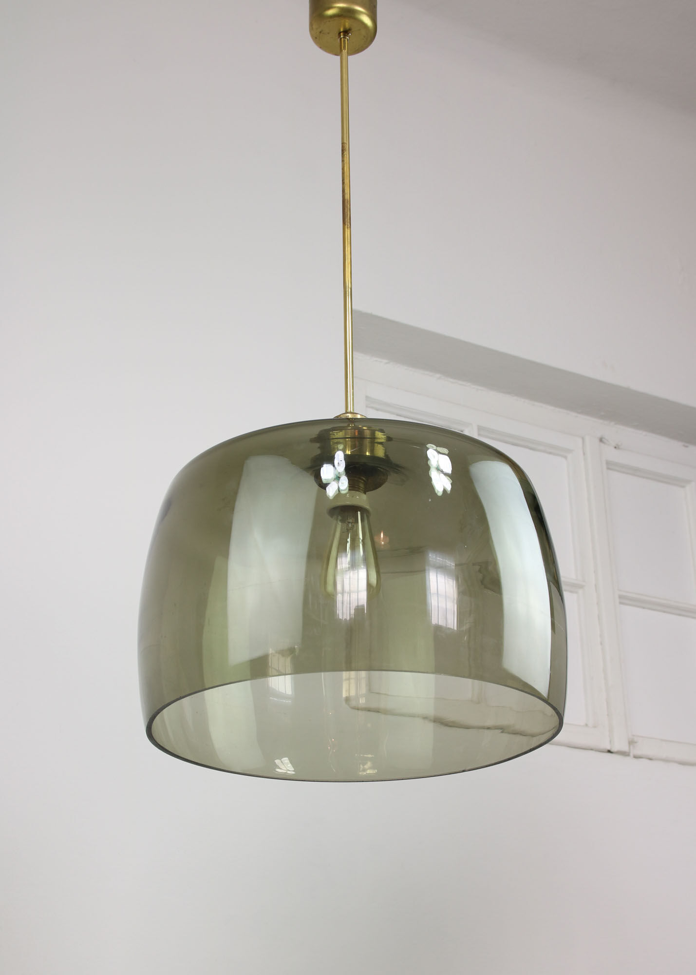 Green italian mid-century glass & brass ceiling lamp