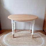 Round table with flaps restyled