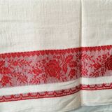 Damask linen tablecloth and napkins