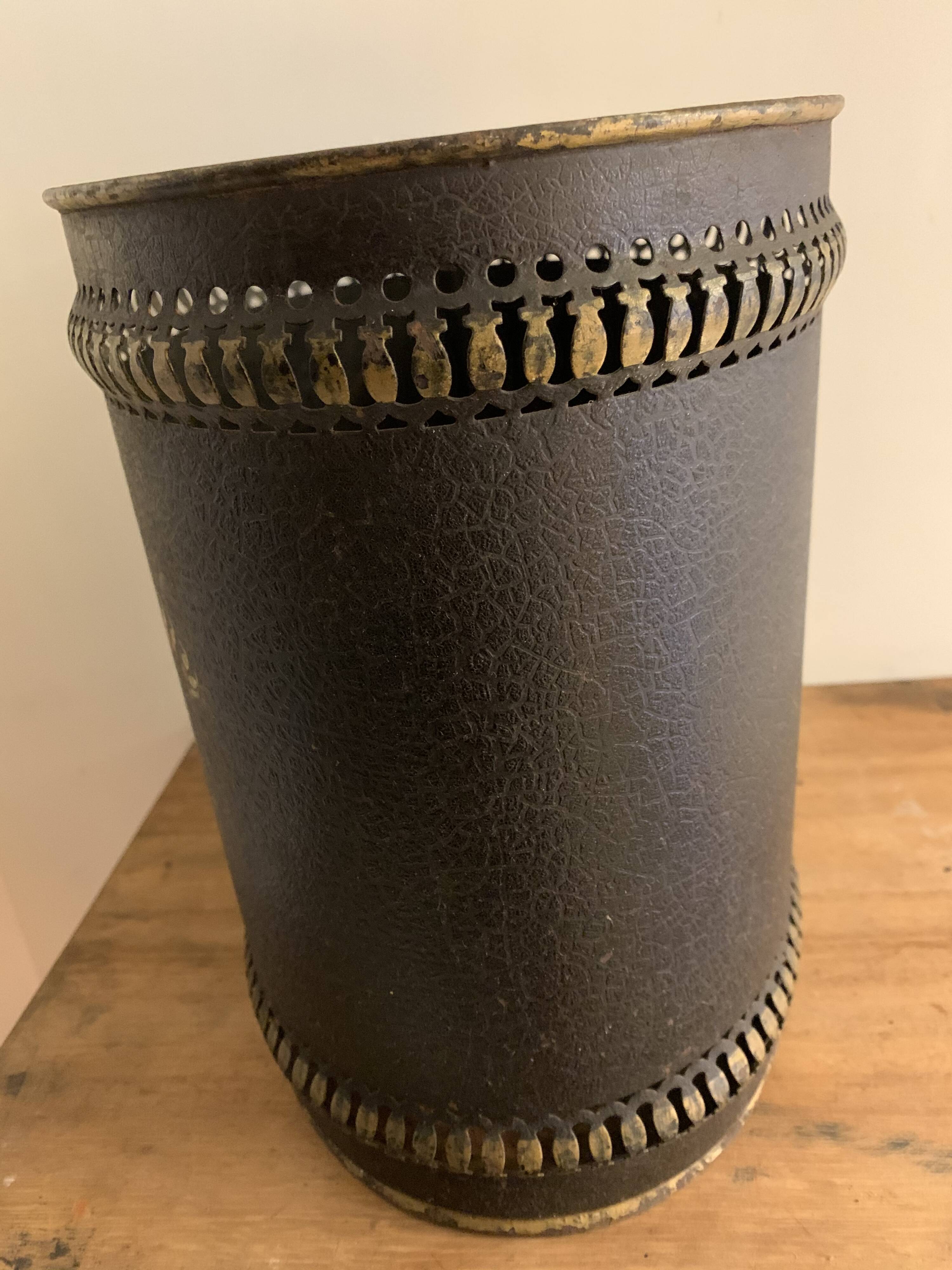 Napoleon III paper basket in leather imitation painted sheet metal