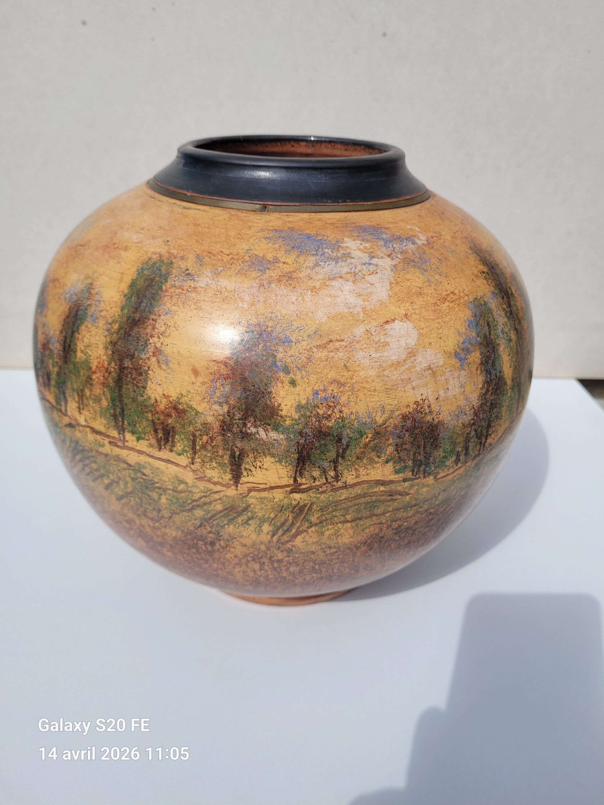 Ceramic vase