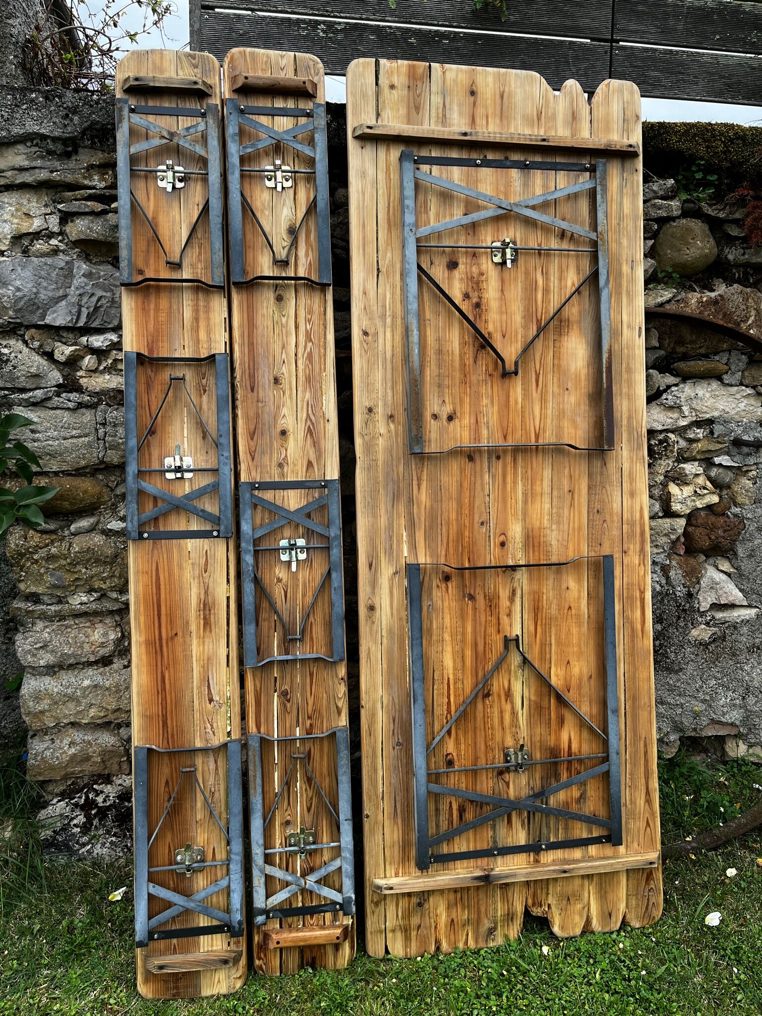 Guinguette table and benches