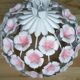 Suspension vintage fleurs tôle peinte