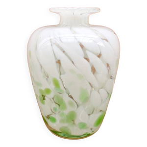 Vase en verre soufflé