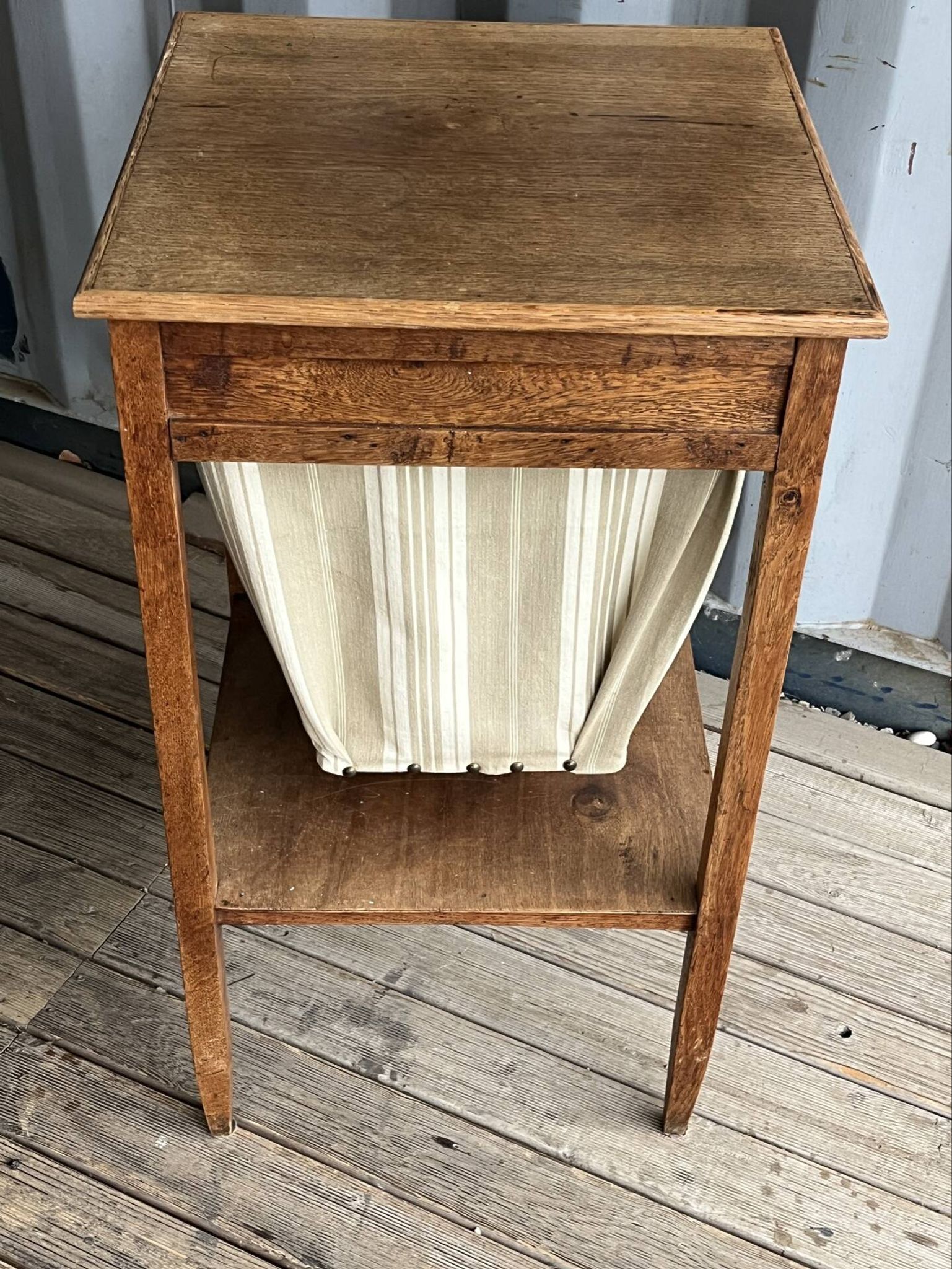 Ancienne table de couture