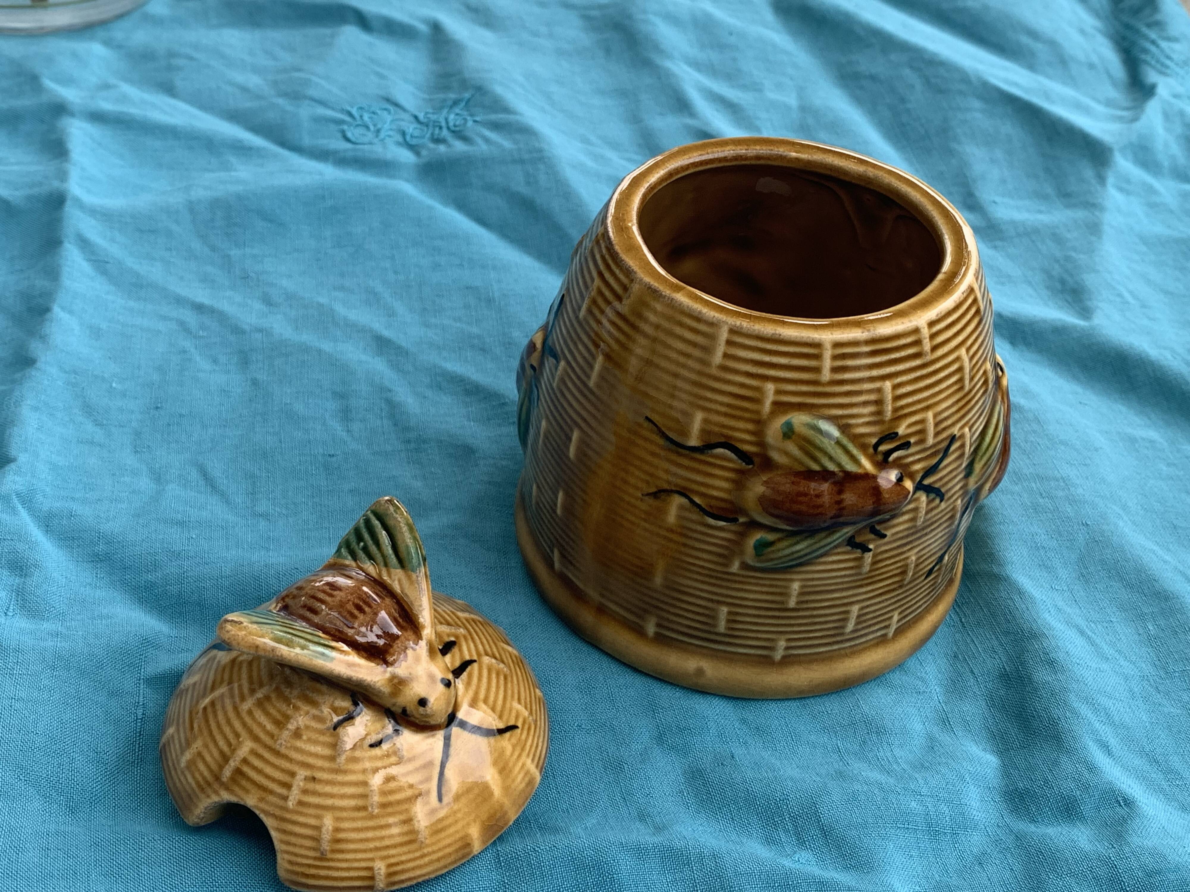 Slush beehive and bee honey pot, enameled ceramic