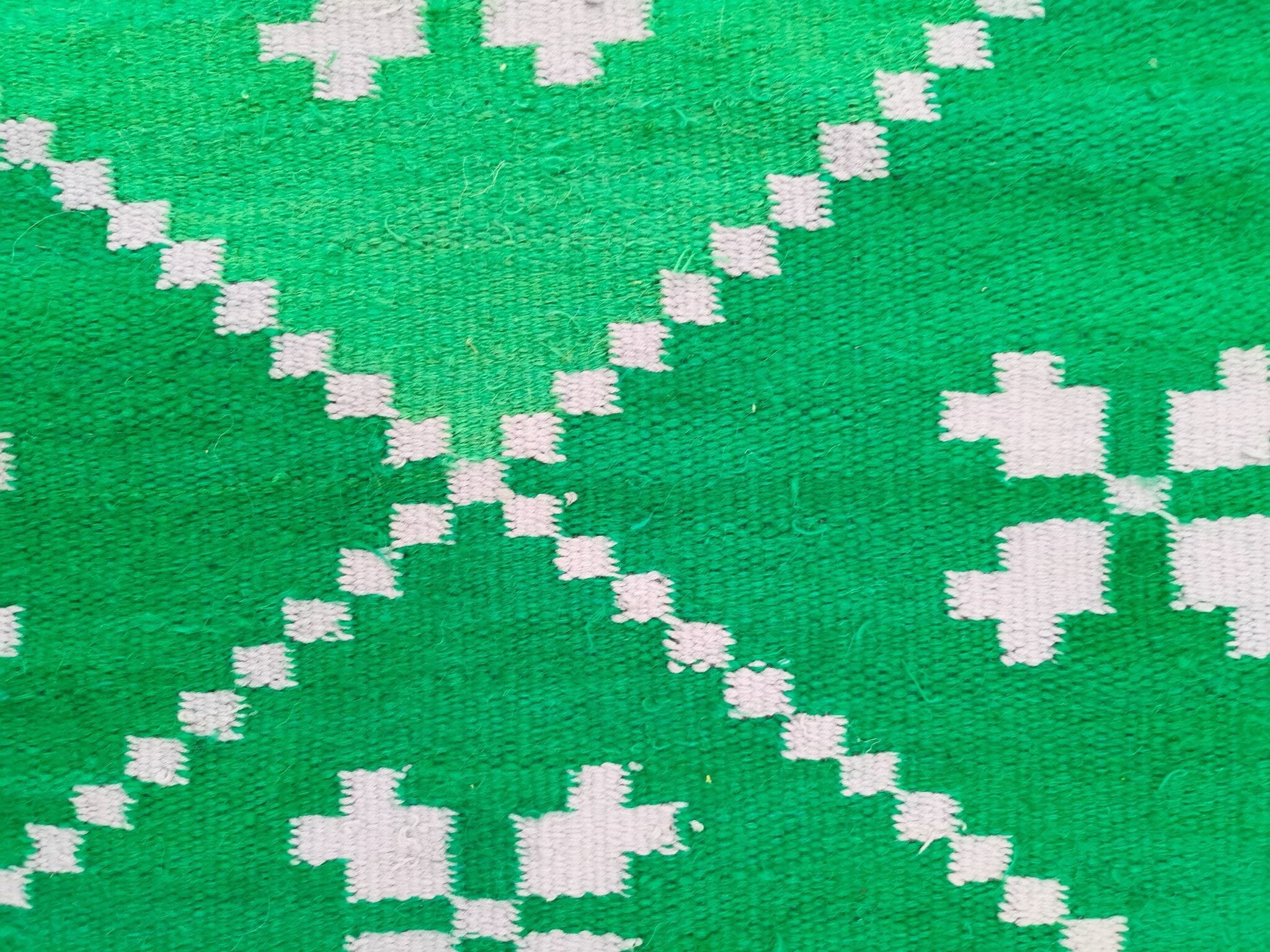 Double-sided carpet entirely handmade in wool