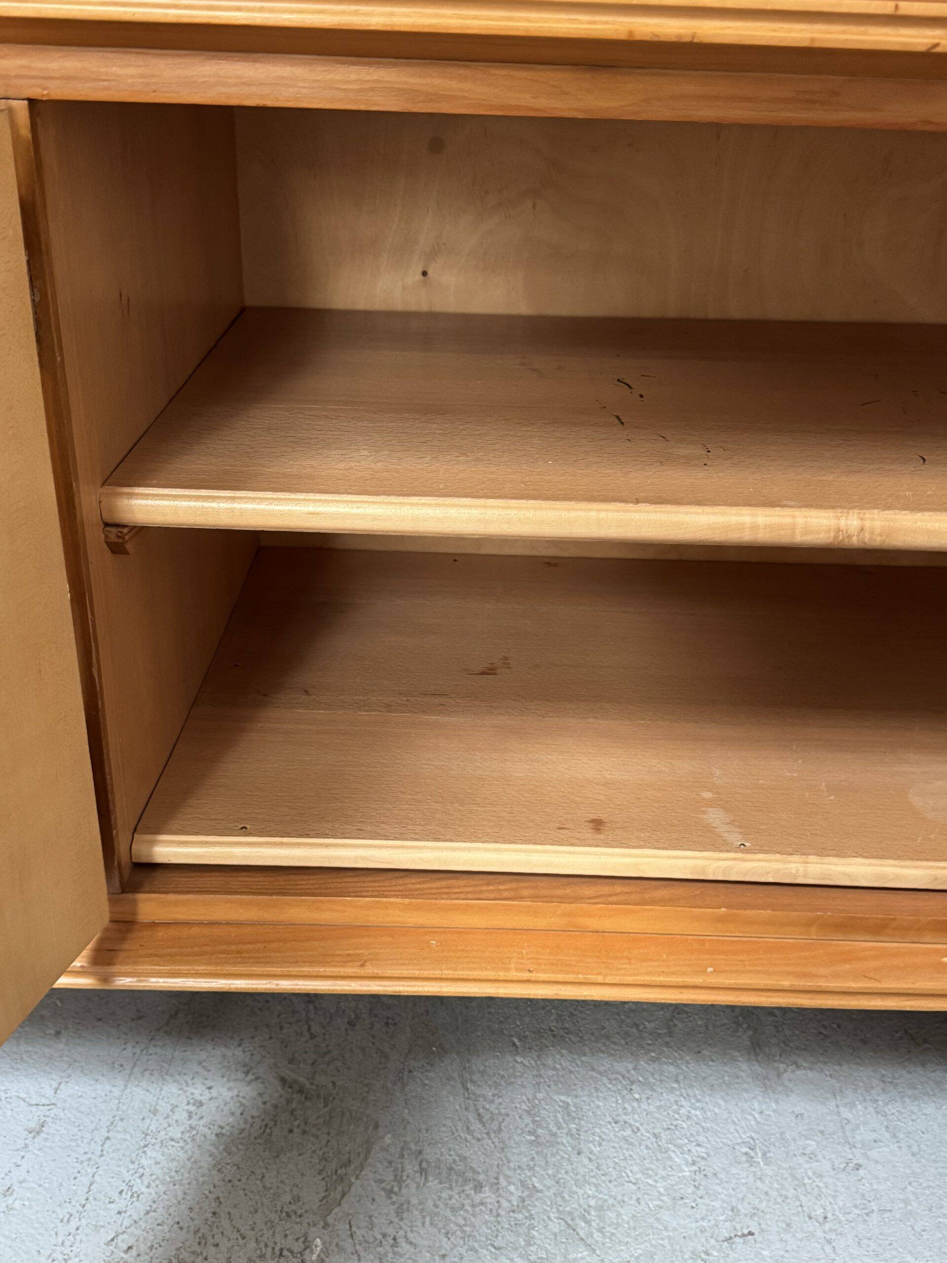Display cabinet