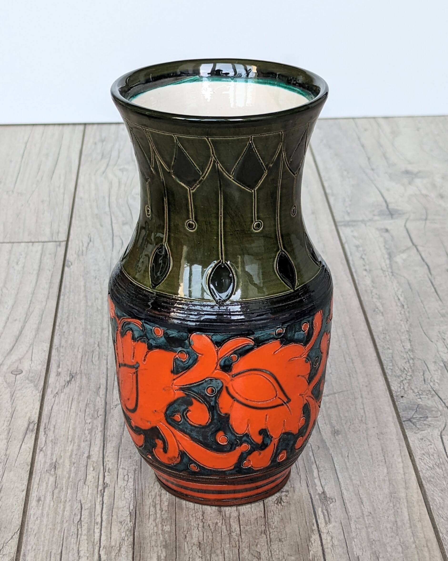 Sgraffito Scraffito enameled ceramic vase in green and orange colors - Year 1950