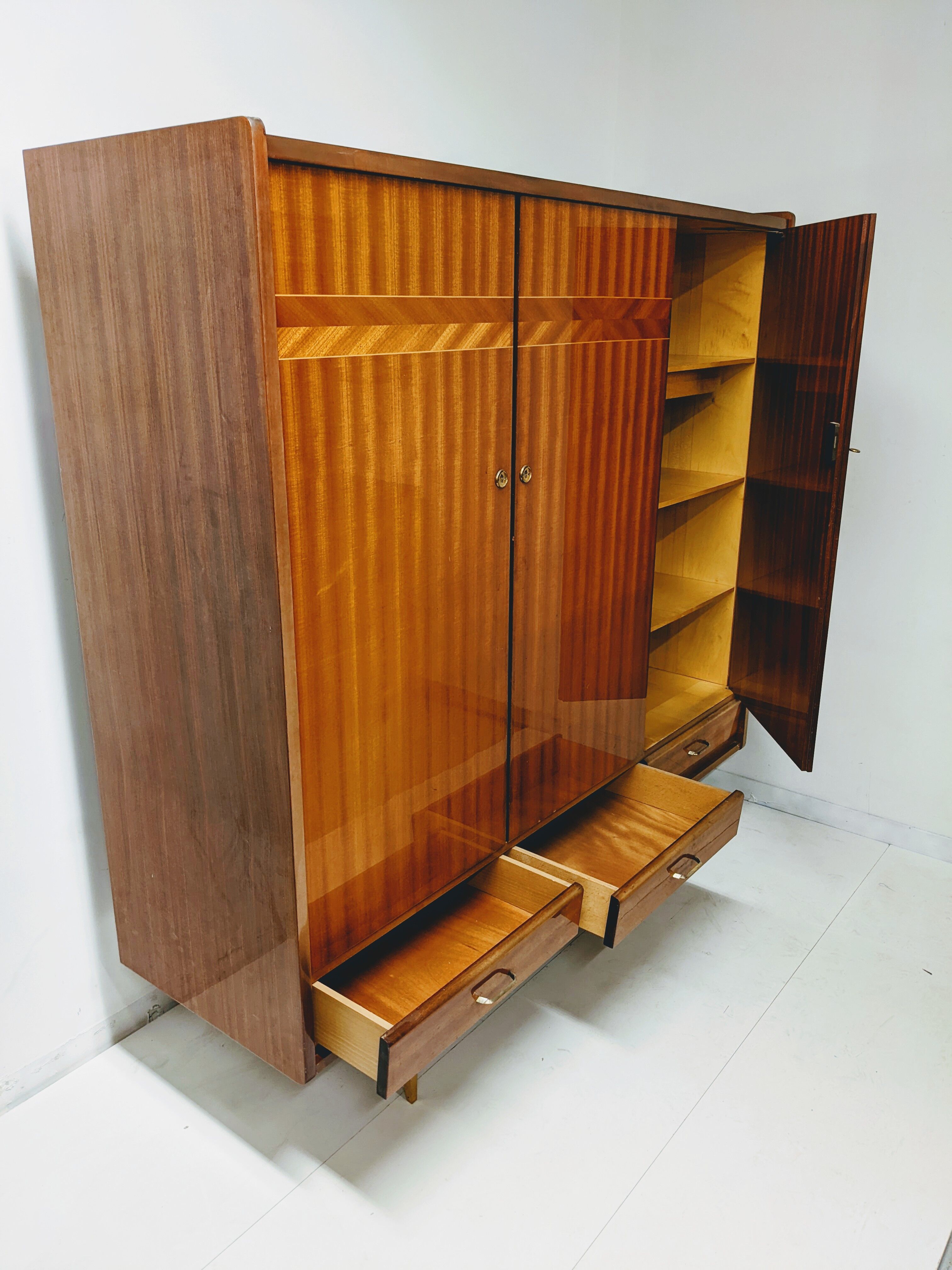 Vintage wooden wardrobe scandinavian style / compass feet spindles wardrobe